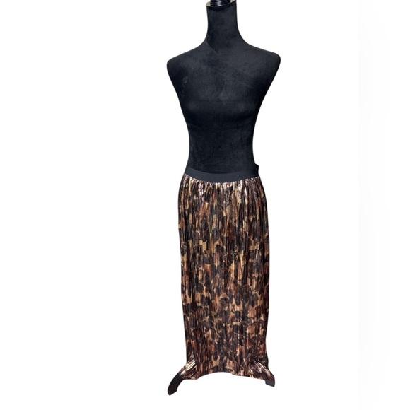 Johnny Was by Jade Metallic Pleated Midi Skirt M | Shimmer Leopard Print - Picture 2 of 9